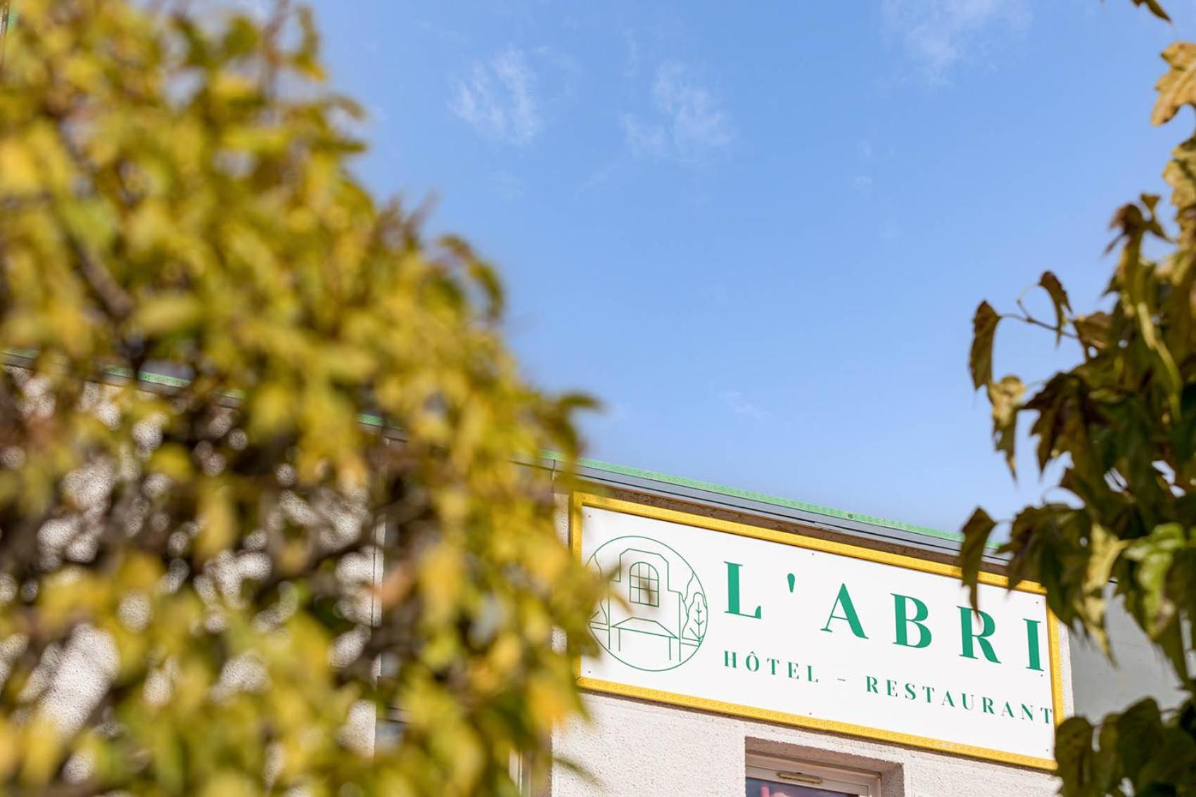 Logis Hotel Restaurant L'Abri Blavozy Ngoại thất bức ảnh