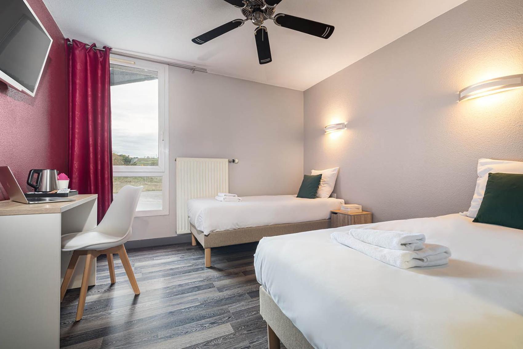 Logis Hotel Restaurant L'Abri Blavozy Ngoại thất bức ảnh