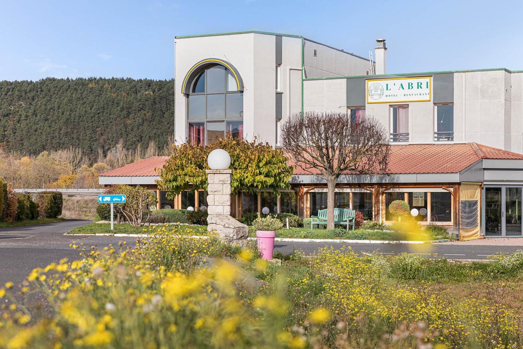Logis Hotel Restaurant L'Abri Blavozy Ngoại thất bức ảnh